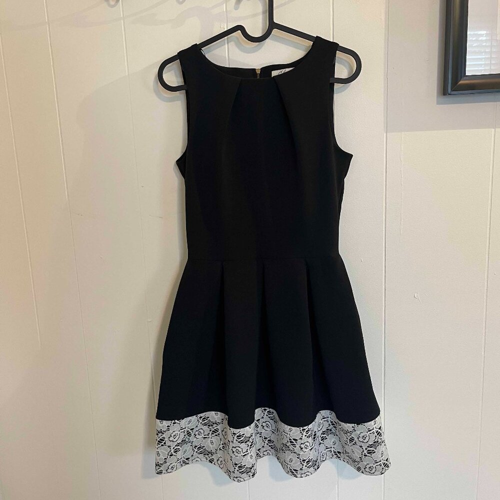 Elegant Black A-line Dress
